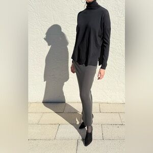 J. Crew Black Relaxed Fit Turtle Neck. Size S